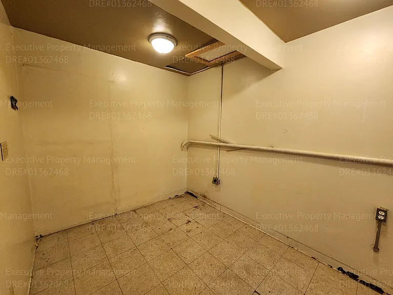 1230 Dolores St — Photo 6
