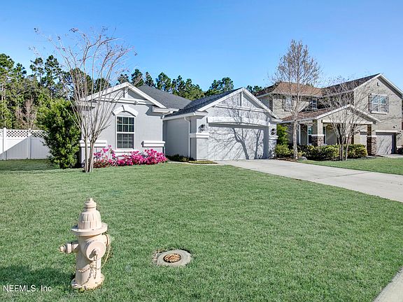 3rd image of 406 HEPBURN Road