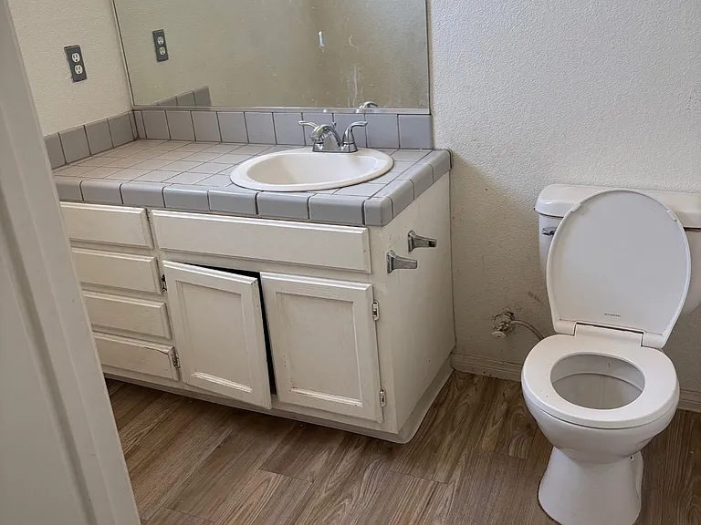 1101 Potro Dr #2 — Photo 2