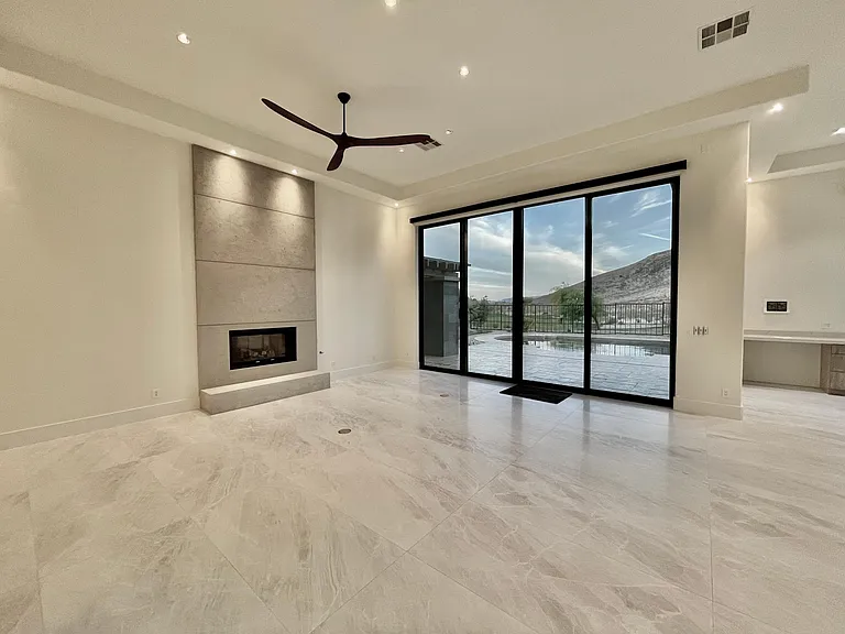 2577 Red Arrow Dr — Photo 4