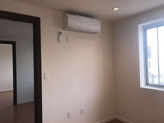 Rented by Reliance Realty of Manhattan Corp | media 18