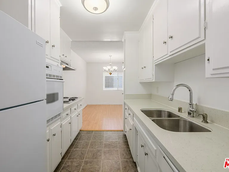 2803 Arizona Ave #8 — Photo 7