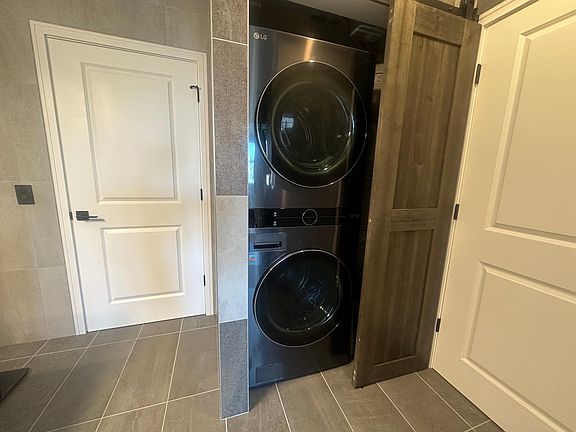 4th image of 5570 Centre Ave APT 209