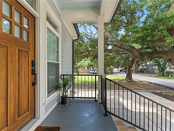 3rd image of 2705 Jackson Blvd