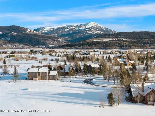 10 Bagley Cir, Victor, ID 83455