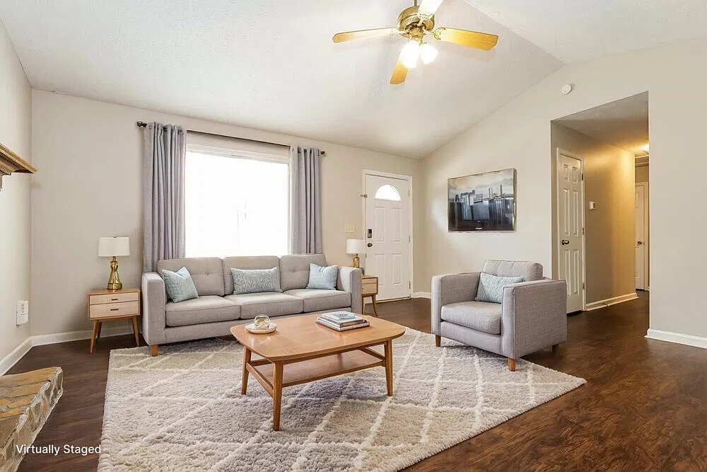 3 bed, 2.0 bath, 1292 sqft, $1,945 — Photo 3