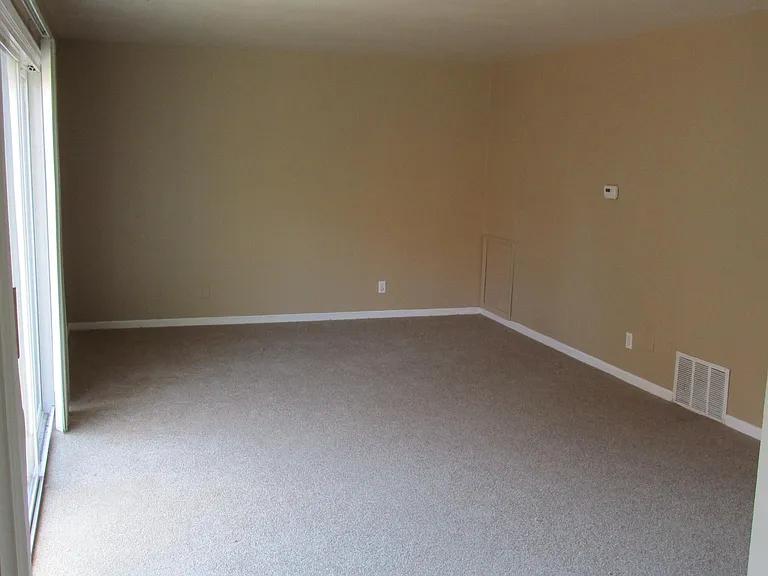 710 W Moss Ave #A6 — Photo 5