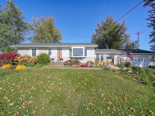 1284 Codling Rd, Adrian, MI 49221