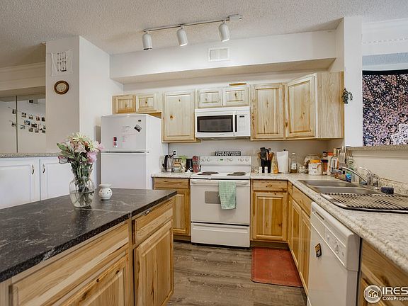 5th image of 1858 Eureka Ln #18