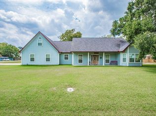 1518 Avenue G, Danbury, TX 77534
