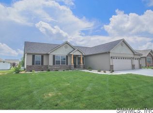 9636 Weatherby St, Mascoutah, IL 62258