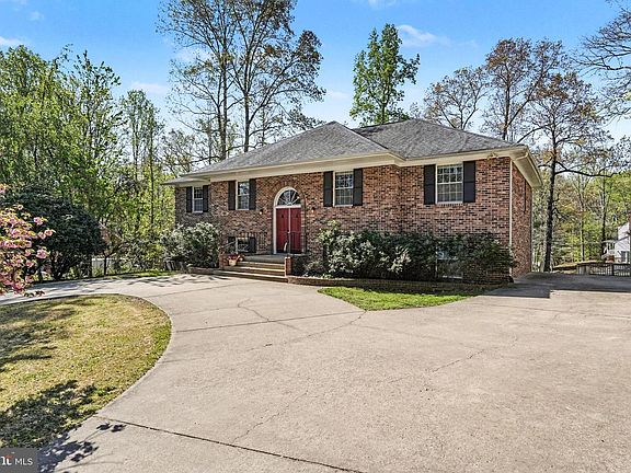 2nd image of 1014 Blackbeard Dr