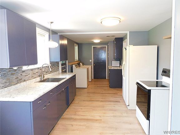 2nd image of 5085 Brookfield Ln