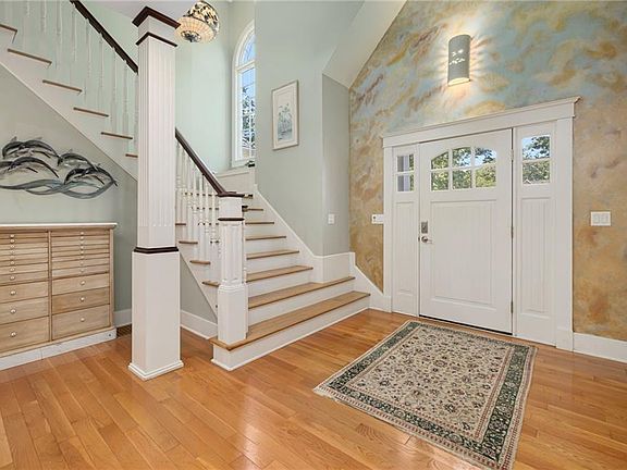 5th image of 26 Thayer Ave