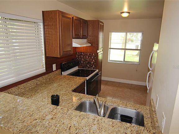 5th image of 12127 Walden Woods Dr