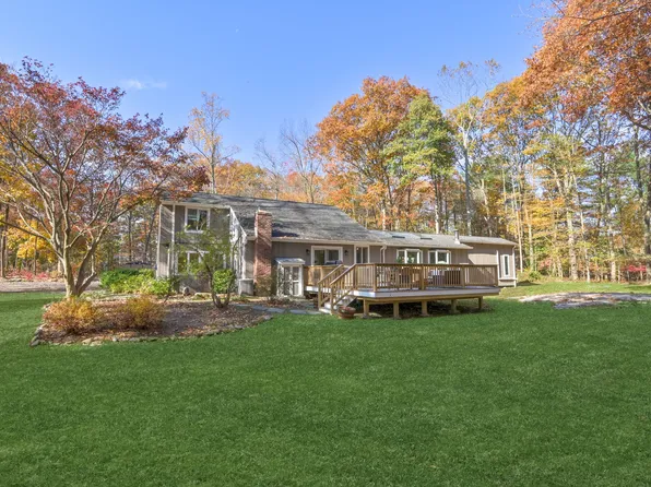 36 South Olmstead Lane, Ridgefield, CT 06877