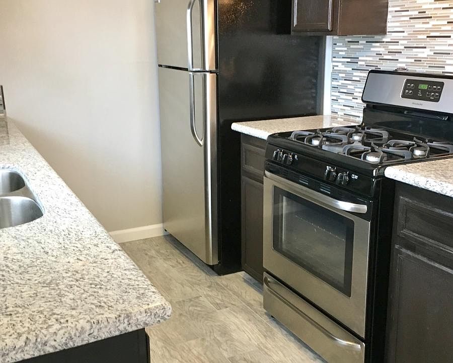 1st image of 1919 Hornblend St