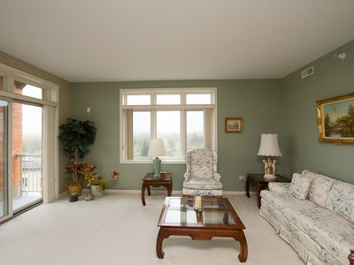 6801 N Milwaukee Ave APT 703, Niles, IL, 60714