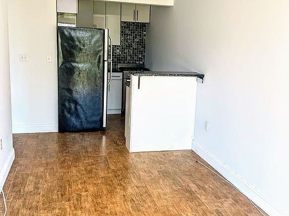 4th image of 110 W 129th St APT 6R
