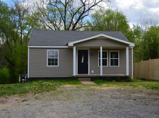 327 Rossview Rd, Clarksville, TN 37043