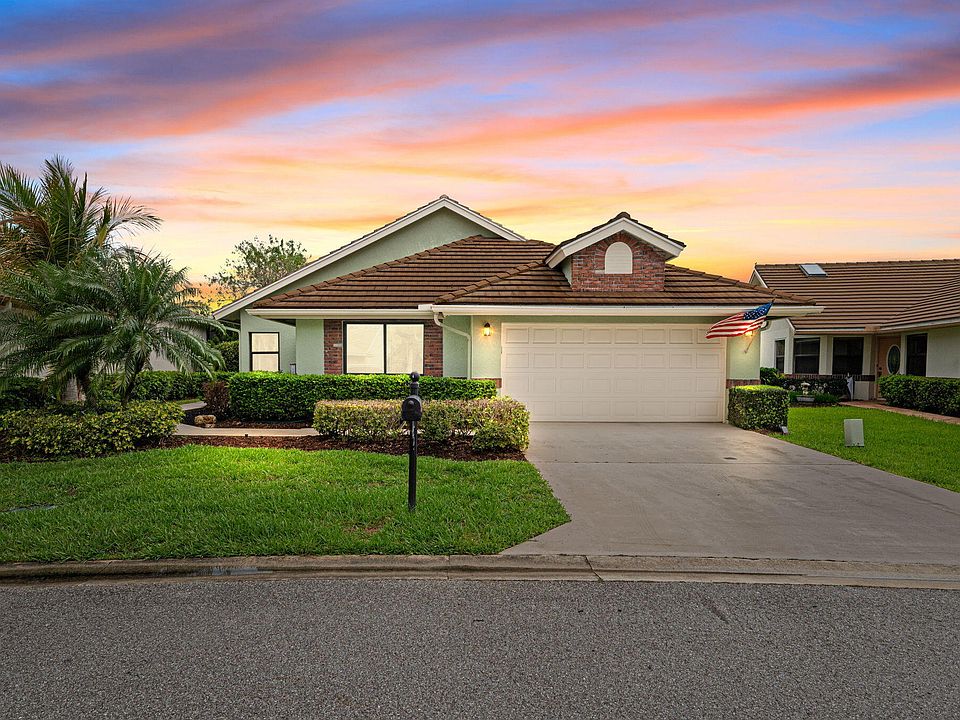 1st image of 441 SW Jefferson Circle
