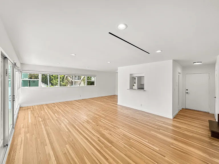 1128 Larrabee St #3 — Photo 6