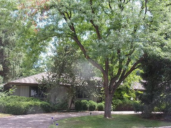 3rd image of 5380 Sanford Cir E