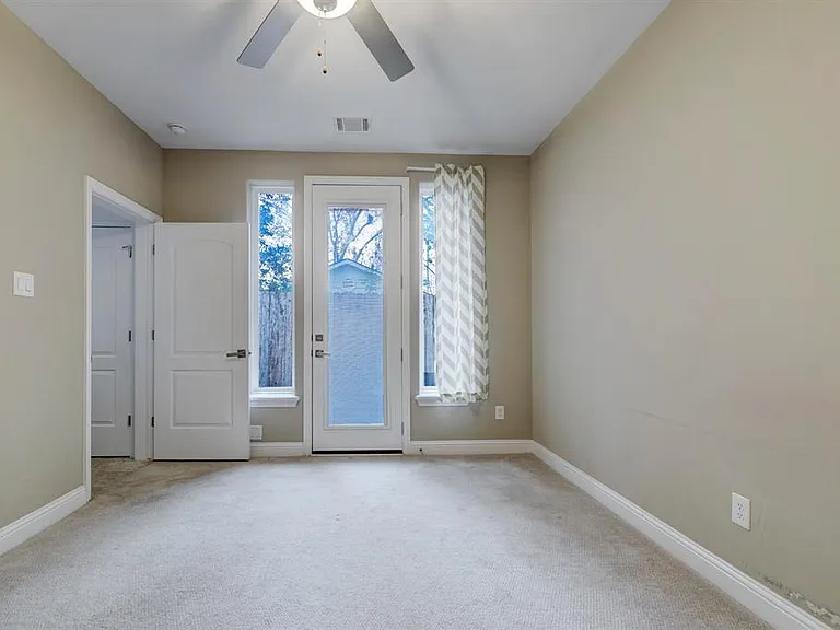 6125 Stillman St — Photo 10