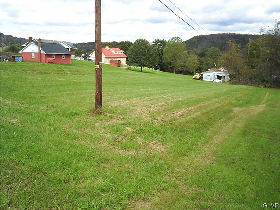 3rd image of 5 5th Avenue Lower Mount Bethel Twp