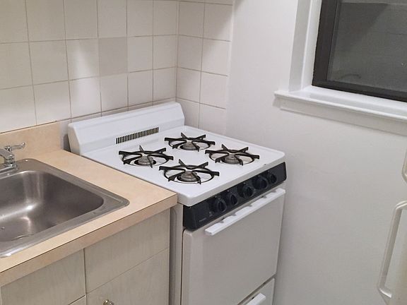 3rd image of 515 E 83rd St APT 2C