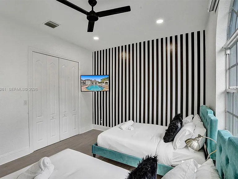 13751 Pine Meadow Ct — Photo 59