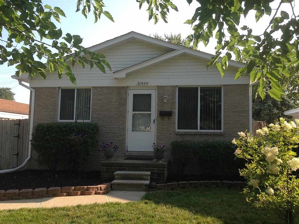 1st image of 21524 Broadway St