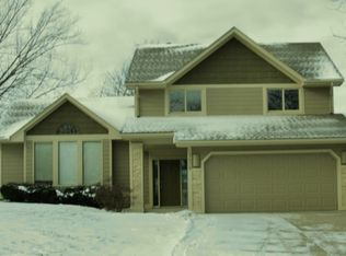 3608 Mary Lynn Dr, Urbandale, IA 50322