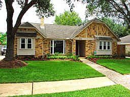 1st image of 16431 Heatherdale Dr