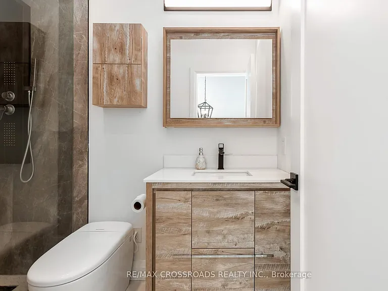 10 Hamstead Ave — Photo 28