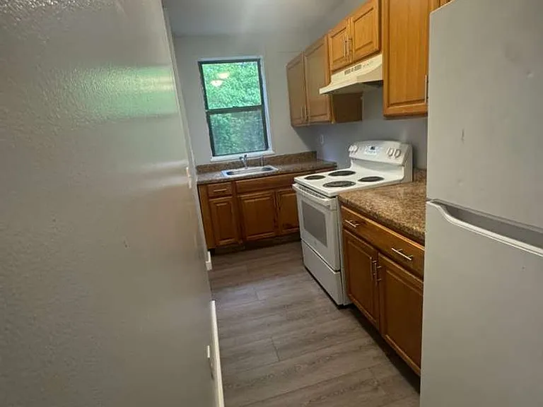 258 Fairmont Ave — Photo 14
