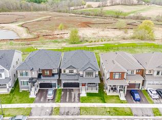 27 Bee Cres, Brantford, ON N3T 0V7