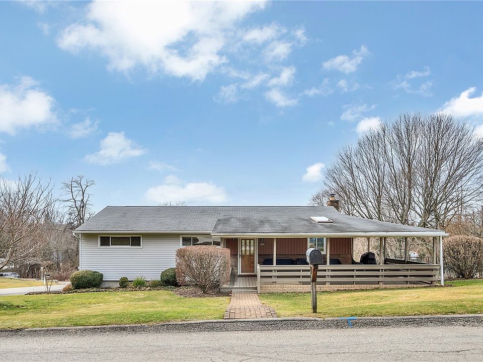 1st image of 338 Crescent Dr