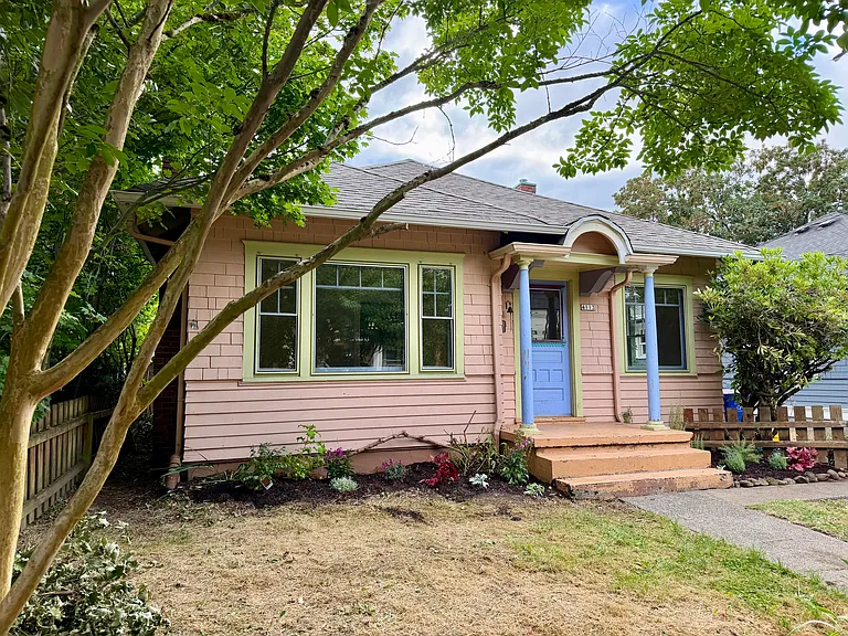 4113 NE Garfield Ave — Photo 1