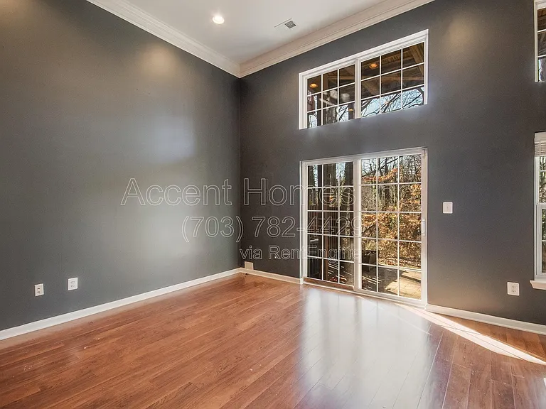 6450 Waterfield Rd — Photo 58