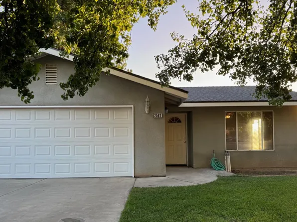 2562 Barton Sq W, Fresno, CA 93725