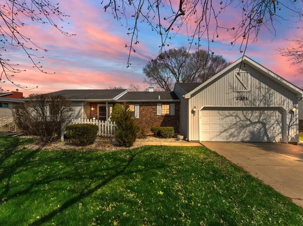 2381 Four Seasons Pkwy, Crown Point, IN 46307