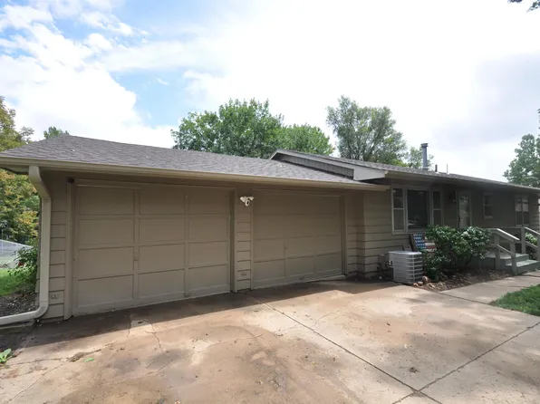 110 Nebraska Ave, Holton, KS 66436