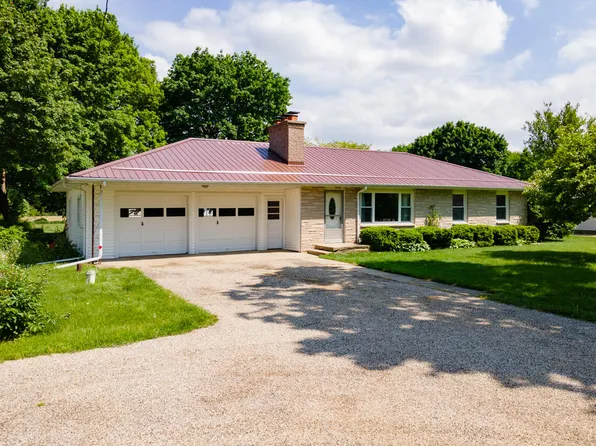 12159 S Sprinkle Rd, Vicksburg, MI 49097