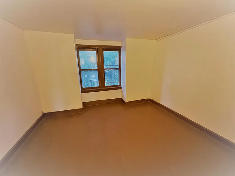 1430 Berryhill St — Photo 14