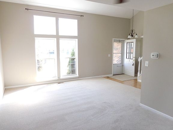 4th image of 216 Dunton Ct