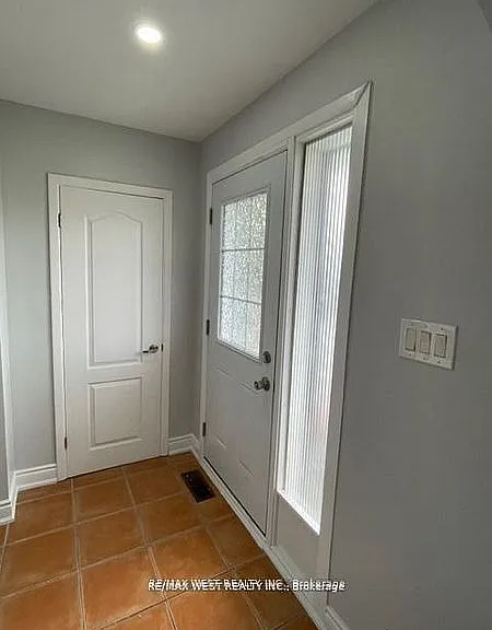 3165 Weston Rd #UPPER — Photo 3