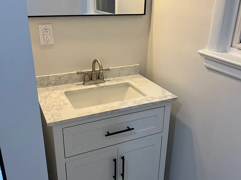 110 Railroad Ave #10 — Photo 8