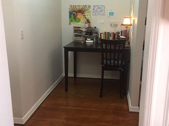 5th image of 150 37th St APT D5