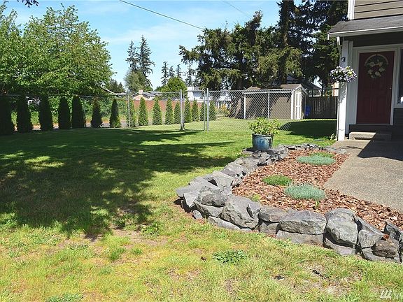 2nd image of 16807 20th Ave E